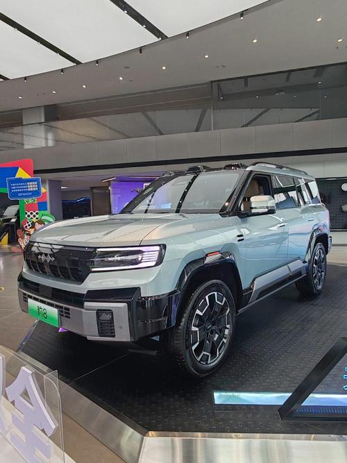 惠州29比亚迪方程豹硬派越野的爆款，英菲尼迪35周年与你共成长